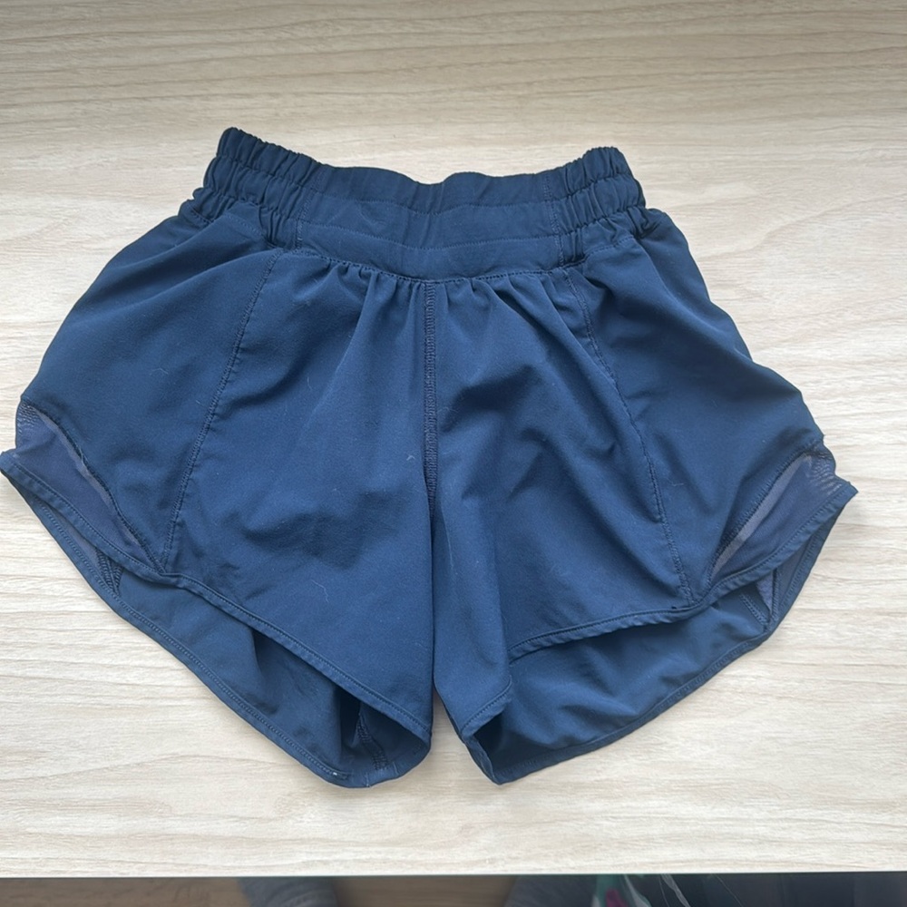 Lululemon Hotty Hot navy shorts (size 0 tall)